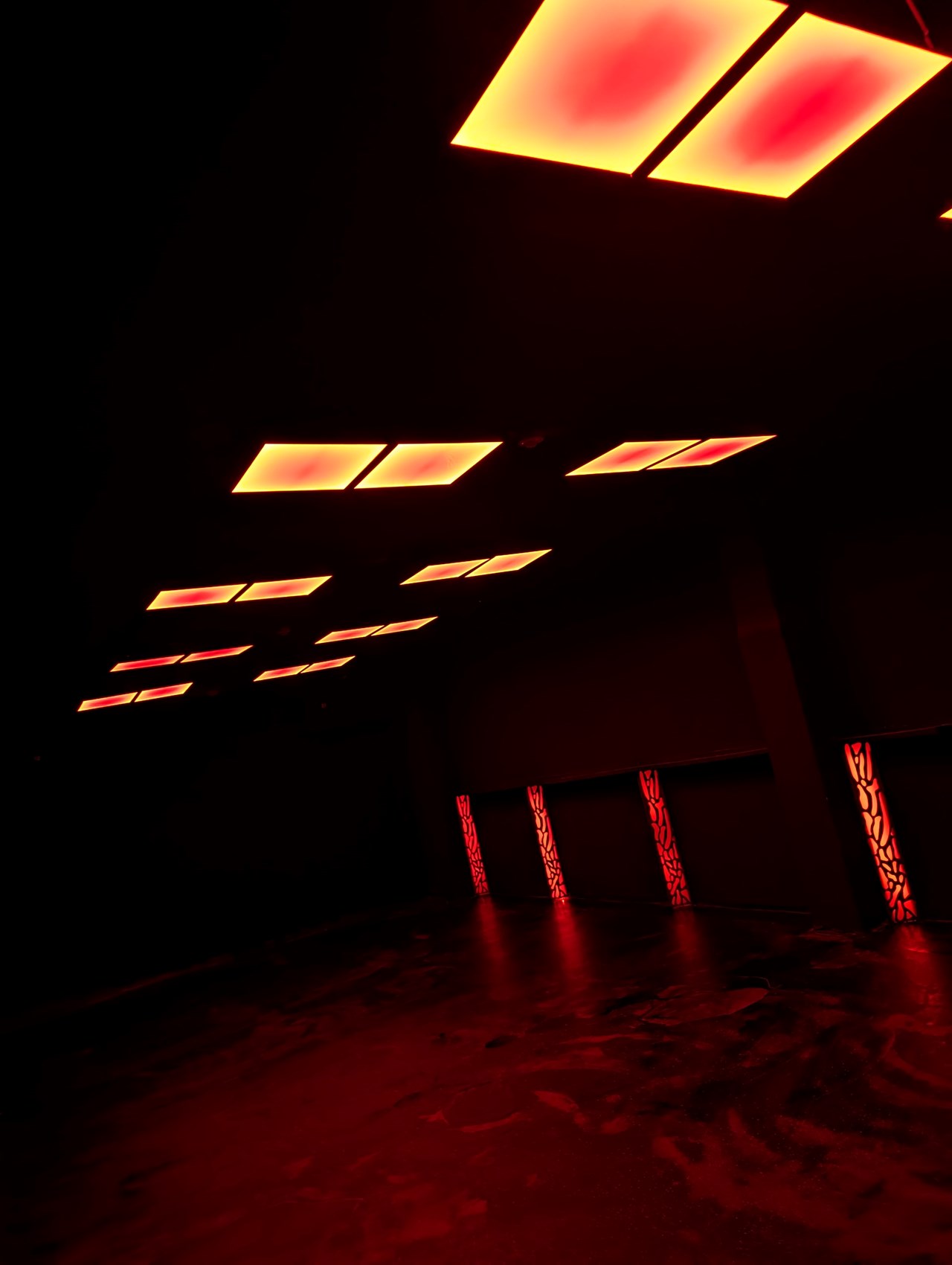 cRAVE Club Hier finden sie all unsere Räume mit Beschreibungen Oberer Tanzbereich