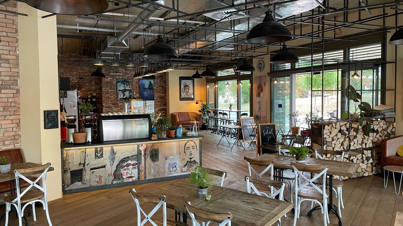 GenussArt Tübingen  Hier finden sie all unsere Räume mit Beschreibungen Raum vor der Theke 