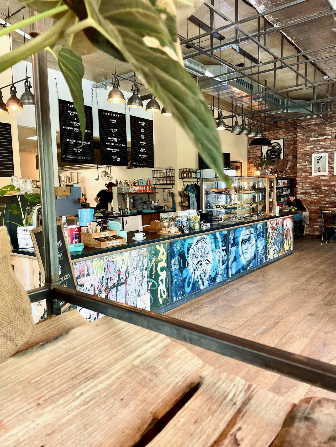 GenussArt Tübingen  Hier finden sie all unsere Räume mit Beschreibungen Theke & Küche