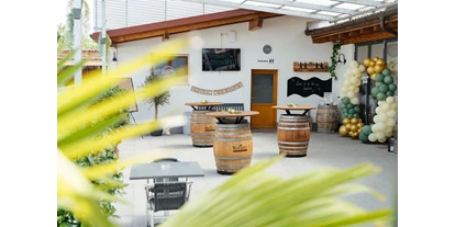 Eventlocation - Baden-Württemberg - Ansicht auf den großen Außenbereich vor dem Hauptraum - Weintreff Gunzenhauser