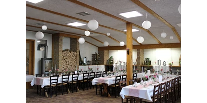 Eventlocation - Baden-Württemberg - Beispiel Eckige Tische Nebenraum - Weintreff Gunzenhauser